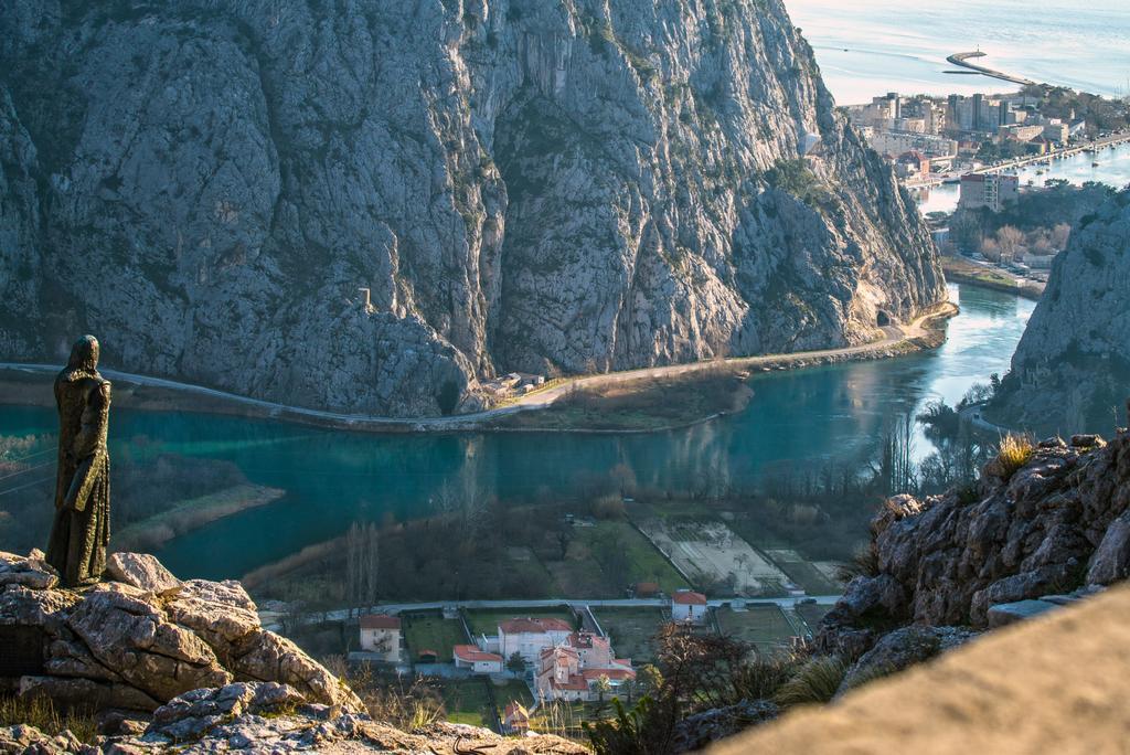 Ferienwohnung Apartman Horizont Omiš Exterior foto