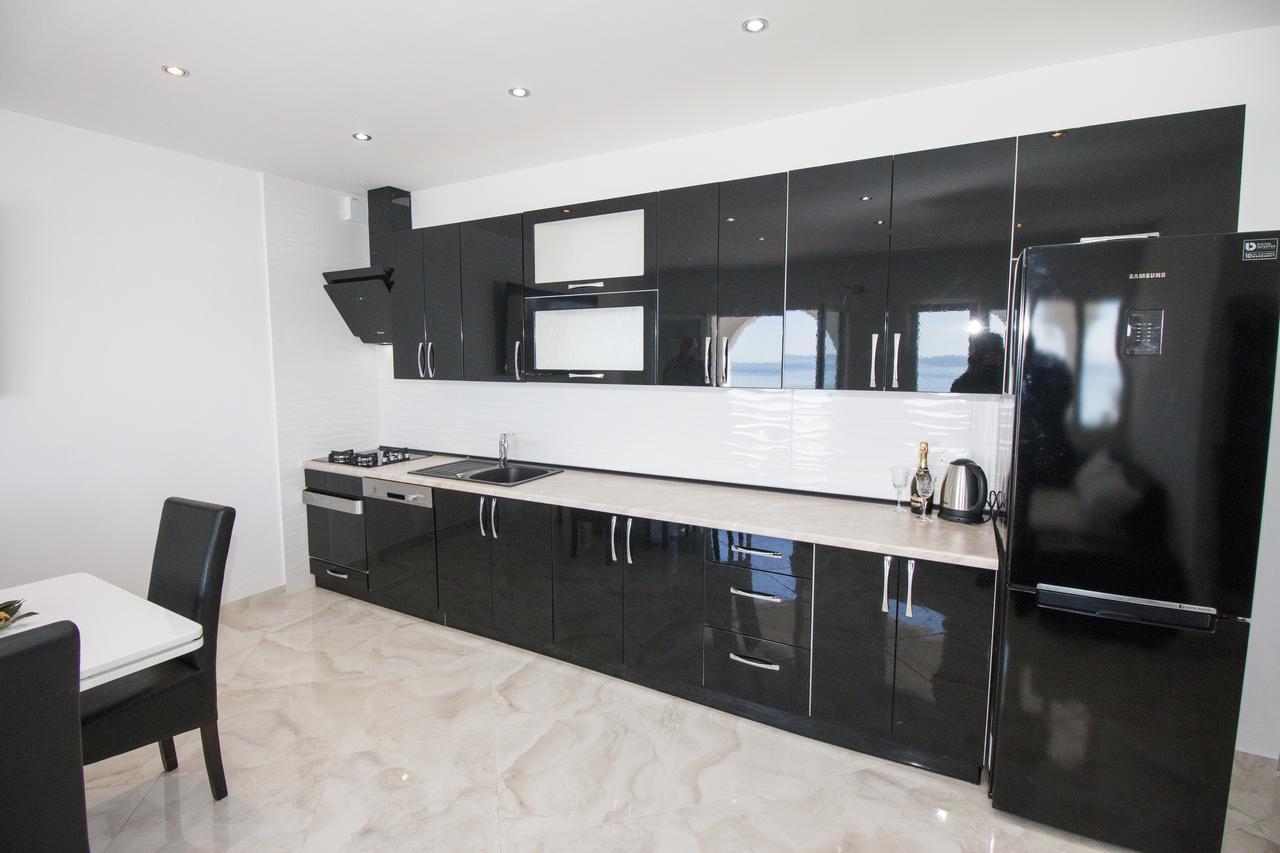 Ferienwohnung Apartman Horizont Omiš Exterior foto