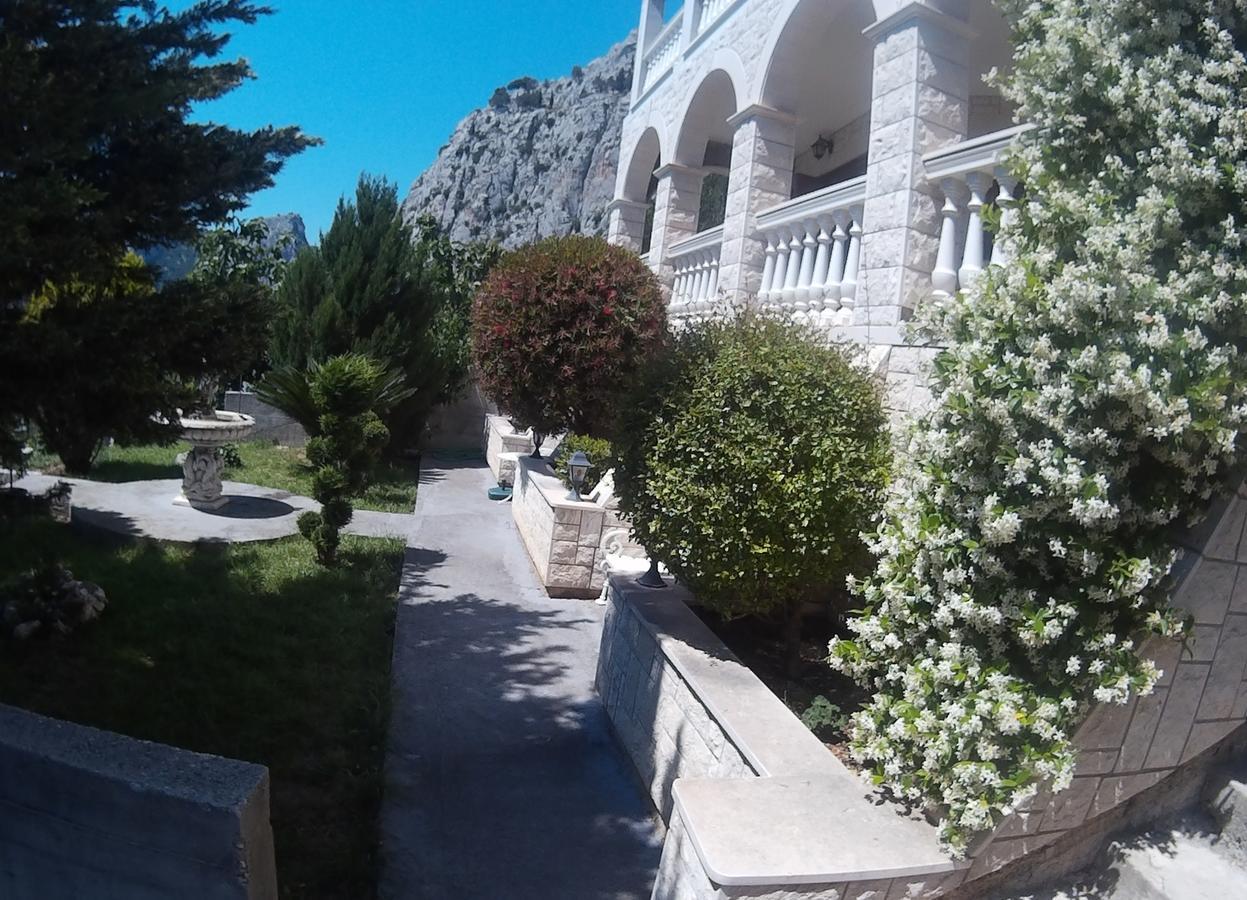 Ferienwohnung Apartman Horizont Omiš Exterior foto