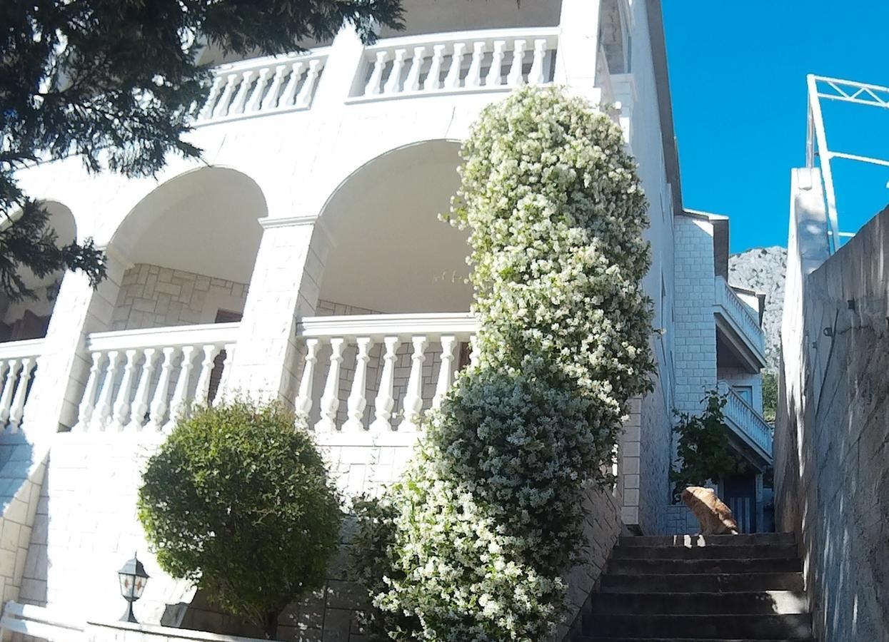 Ferienwohnung Apartman Horizont Omiš Exterior foto