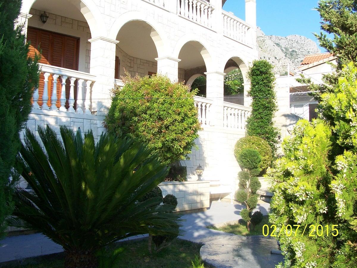 Ferienwohnung Apartman Horizont Omiš Exterior foto